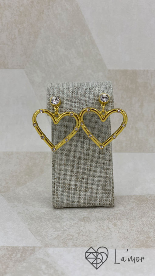 Aretes dorados de corazón