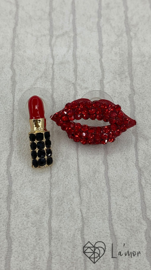 Aretes statement labial rojo